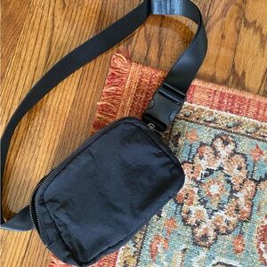Amazon Black Belt Bag